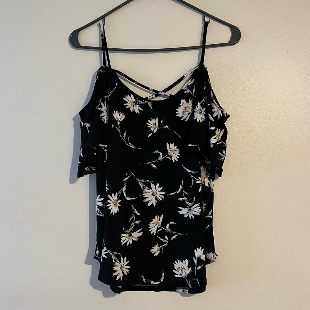 Kaileigh Stitch Fix Valette Back Detail Cold Shoulder Knit Top Printed Blouse - Picture 2 of 6
